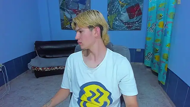 patrik 027 online show from September 26, 2025, 8:27 pm