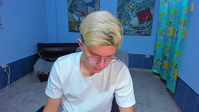 patrik 027 online show from November 24, 2025, 7:58 pm