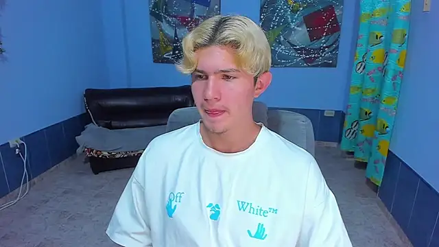 patrik 027 online show from November 5, 2025, 7:39 pm