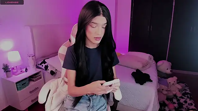 Ainhoads online show from November 13, 2025, 12:42 pm