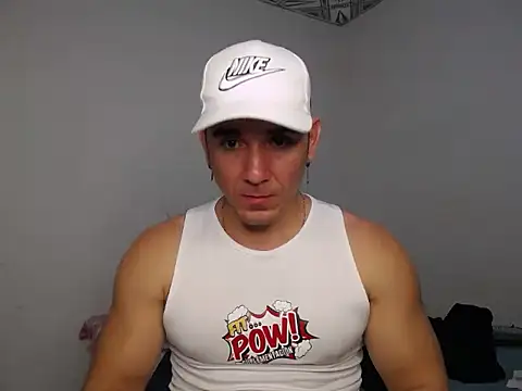 Snapshot of supermen_03 chatting on December 18, 2025, 3:00 am supermen 03 online show from December 18, 2025, 3:00 am