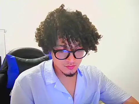 ThomasDaddybigcock online show from March 27, 2026, 2:09 am