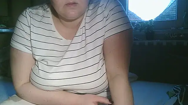 Snapshot of Mileva88 chatting on March 3, 2025, 4:26 pm Mileva88 online show from March 3, 2025, 4:26 pm