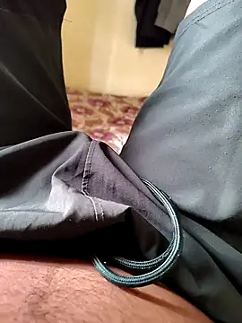 Snapshot of Mallupaiyanaachu chatting on November 24, 2025, 2:11 am Mallupaiyanaachu online show from November 24, 2025, 2:11 am