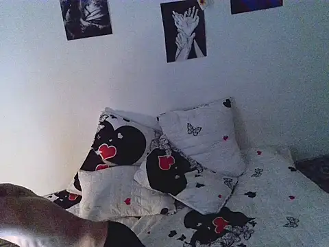 Snapshot of Happypotplants chatting on October 6, 2025, 9:32 am Happypotplants online show from October 6, 2025, 9:32 am