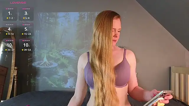 Snapshot of CharlotteDoe chatting on March 6, 2026, 1:39 pm CharlotteDoe online show from March 6, 2026, 1:39 pm