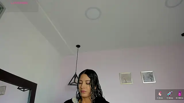 CeliWoods online show from November 8, 2025, 11:36 am