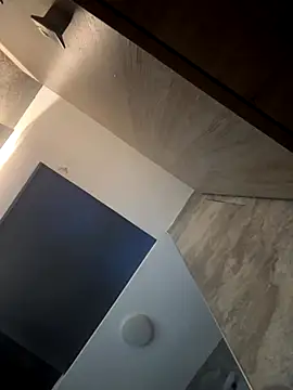 CeliWoods online show from December 18, 2025, 10:41 am