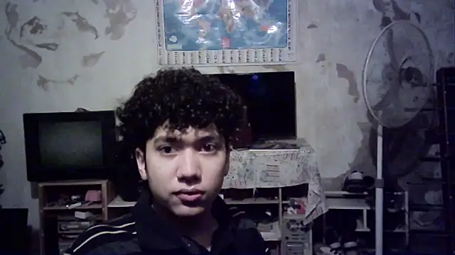 Snapshot of Emv2 chatting on February 14, 2026, 7:08 am Emv2 online show from February 14, 2026, 7:08 am