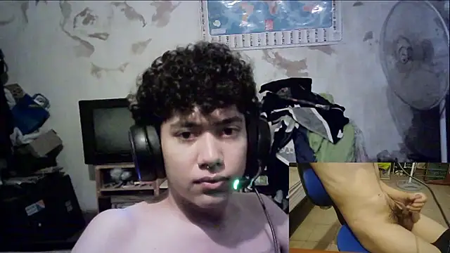 Snapshot of Emv2 chatting on January 31, 2026, 8:29 pm Emv2 online show from January 31, 2026, 8:29 pm