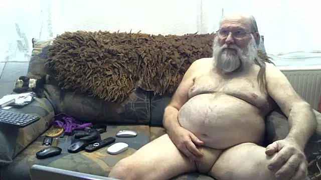 Snapshot of SexySantaC chatting on March 16, 2025, 6:44 pm SexySantaC online show from March 16, 2025, 6:44 pm