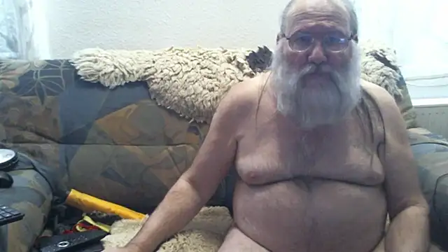 Snapshot of SexySantaC chatting on October 17, 2025, 7:04 pm SexySantaC online show from October 17, 2025, 7:04 pm