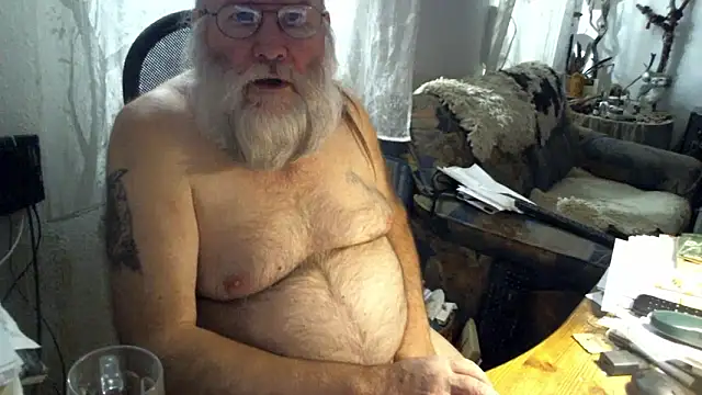 Snapshot of SexySantaC chatting on September 19, 2025, 5:50 pm SexySantaC online show from September 19, 2025, 5:50 pm