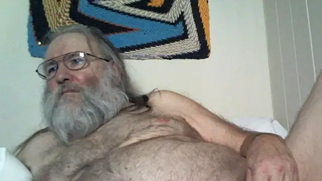 Snapshot of SexySantaC chatting on March 11, 2025, 9:48 pm SexySantaC online show from March 11, 2025, 9:48 pm