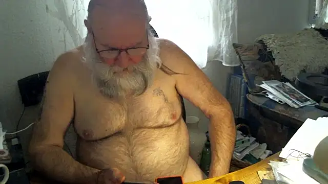 Snapshot of SexySantaC chatting on September 25, 2025, 11:05 am SexySantaC online show from September 25, 2025, 11:05 am
