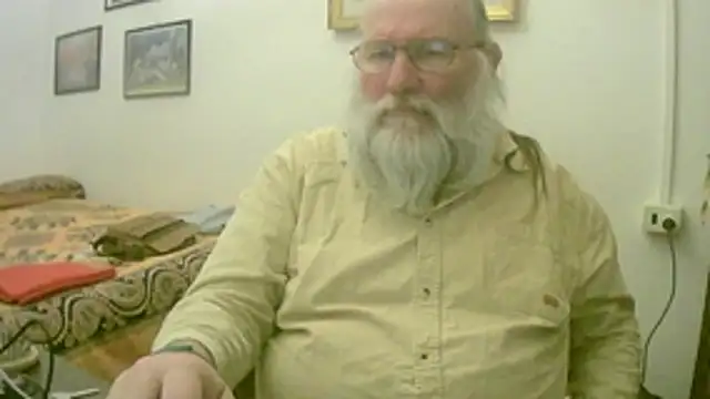 Snapshot of SexySantaC chatting on May 4, 2026, 7:17 pm SexySantaC online show from May 4, 2026, 7:17 pm