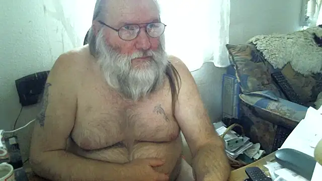 Snapshot of SexySantaC chatting on October 6, 2025, 2:07 pm SexySantaC online show from October 6, 2025, 2:07 pm