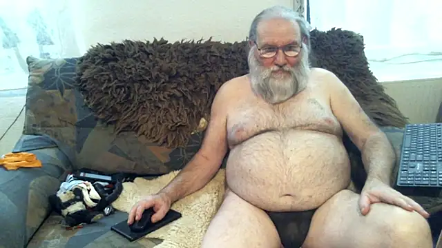 Snapshot of SexySantaC chatting on February 2, 2025, 8:19 pm SexySantaC online show from February 2, 2025, 8:19 pm