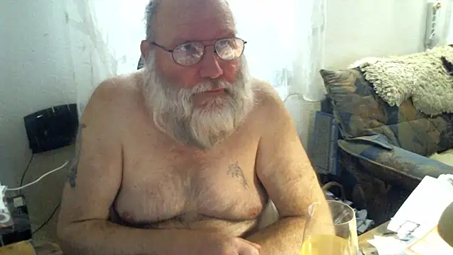Snapshot of SexySantaC chatting on October 4, 2025, 4:52 pm SexySantaC online show from October 4, 2025, 4:52 pm