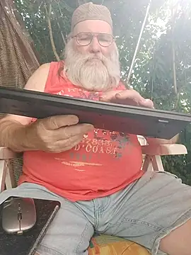 Snapshot of SexySantaC chatting on May 27, 2026, 2:13 pm SexySantaC online show from May 27, 2026, 2:13 pm