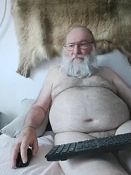 Snapshot of SexySantaC chatting on May 14, 2026, 8:22 am SexySantaC online show from May 14, 2026, 8:22 am