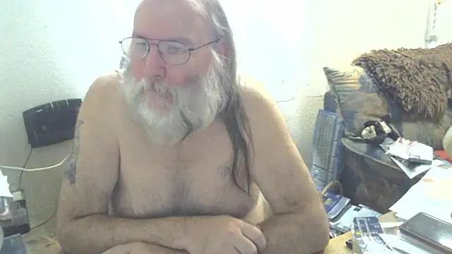 Snapshot of SexySantaC chatting on March 18, 2025, 6:06 pm SexySantaC online show from March 18, 2025, 6:06 pm