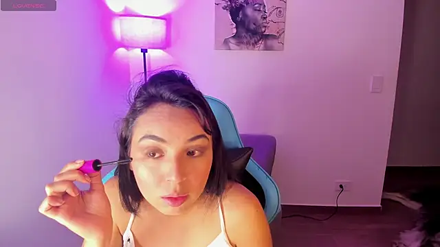 Snapshot of Miss_Nicole chatting on June 5, 2026, 1:10 am Miss Nicole online show from June 5, 2026, 1:10 am