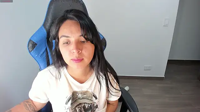 Miss Nicole online show from October 22, 2025, 12:54 am