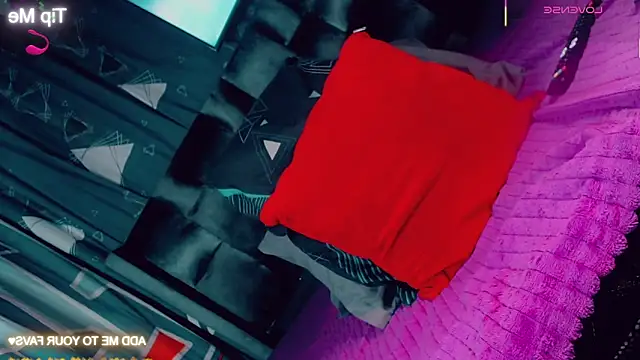 Snapshot of CharlotteBigCock chatting on January 16, 2026, 2:21 pm CharlotteBigCock online show from January 16, 2026, 2:21 pm