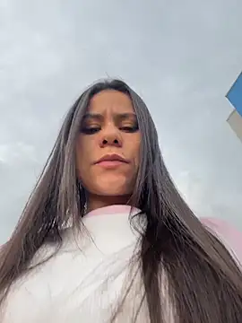 Snapshot of Reggie-Liam chatting on April 4, 2026, 10:05 pm Reggie-Liam online show from April 4, 2026, 10:05 pm