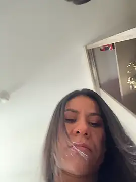 Reggie-Liam online show from December 22, 2025, 6:08 pm