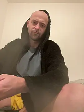 Snapshot of bigguy101 chatting on March 20, 2025, 2:19 am bigguy101 online show from March 20, 2025, 2:19 am