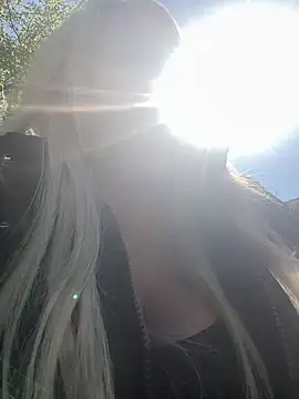 Snapshot of Bustyblondebabe32 chatting on April 24, 2026, 9:11 am Bustyblondebabe32 online show from April 24, 2026, 9:11 am
