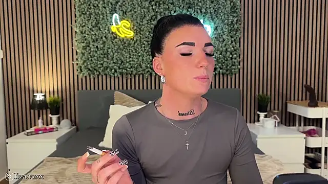 Snapshot of LizaRoxx chatting on October 13, 2025, 6:53 pm LizaRoxx online show from October 13, 2025, 6:53 pm