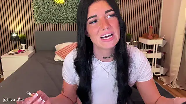 Snapshot of LizaRoxx chatting on September 18, 2025, 7:06 pm LizaRoxx online show from September 18, 2025, 7:06 pm