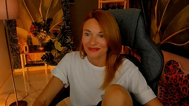 Snapshot of MistyBarnes chatting on October 11, 2025, 2:40 pm MistyBarnes online show from October 11, 2025, 2:40 pm