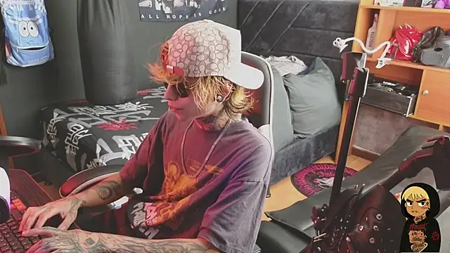 AcidMilo online show from November 29, 2025, 5:24 pm