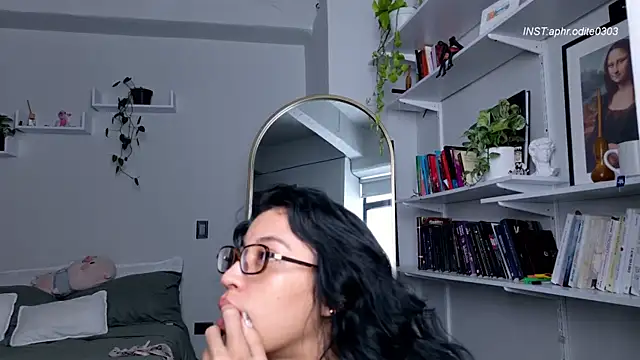 Nikol-JE online show from April 18, 2026, 12:40 pm