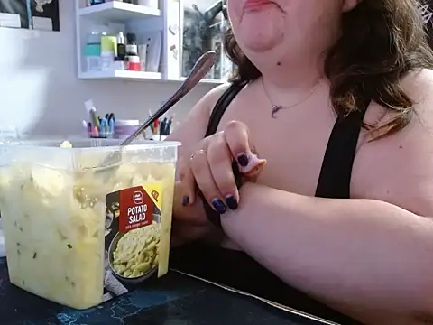 Snapshot of angechristina chatting on February 9, 2026, 8:40 pm angechristina online show from February 9, 2026, 8:40 pm