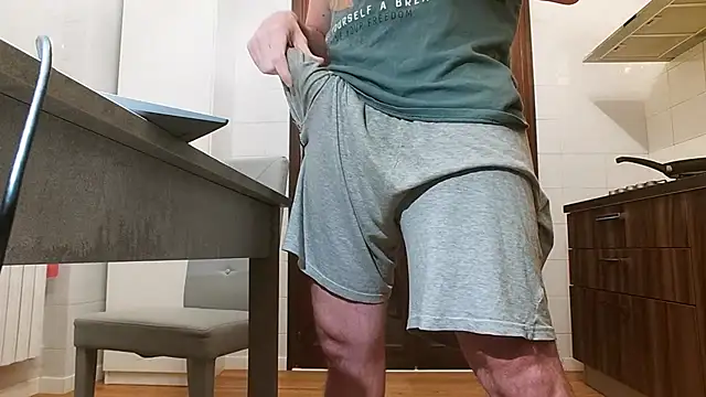 Snapshot of asa92921 chatting on October 15, 2025, 2:58 pm asa92921 online show from October 15, 2025, 2:58 pm