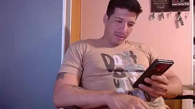 Snapshot of Karen_sex92 chatting on March 2, 2026, 7:32 pm Karen sex92 online show from March 2, 2026, 7:32 pm