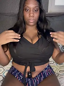 Snapshot of 1Topgyal chatting on January 14, 2025, 2:53 pm 1Topgyal online show from January 14, 2025, 2:53 pm