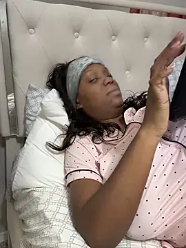 Snapshot of 1Topgyal chatting on February 16, 2026, 11:09 am 1Topgyal online show from February 16, 2026, 11:09 am