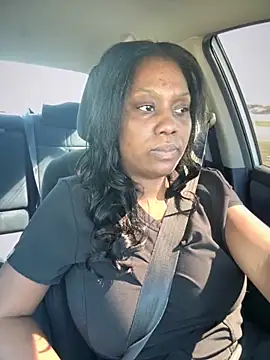 Snapshot of 1Topgyal chatting on November 1, 2025, 6:35 pm 1Topgyal online show from November 1, 2025, 6:35 pm