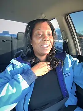 Snapshot of 1Topgyal chatting on November 3, 2025, 1:37 pm 1Topgyal online show from November 3, 2025, 1:37 pm