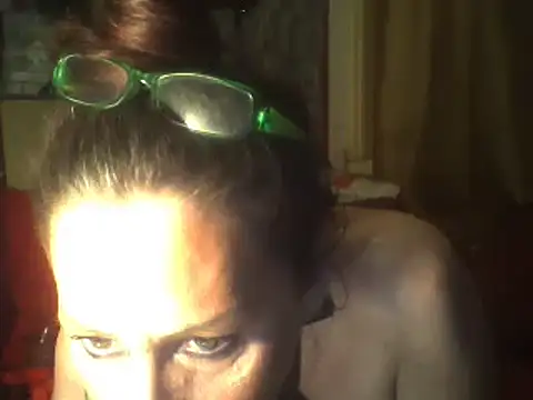 Snapshot of dominatrixredsonyja chatting on March 23, 2025, 3:10 am dominatrixredsonyja online show from March 23, 2025, 3:10 am