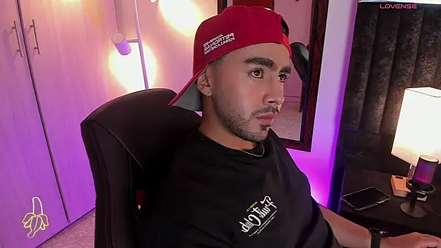 ItsMeEros online show from October 14, 2025, 10:53 pm