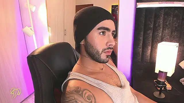 ItsMeEros online show from March 13, 2026, 10:37 pm