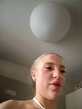 Snapshot of pinkstar_ chatting on January 12, 2025, 8:04 am pinkstar online show from January 12, 2025, 8:04 am