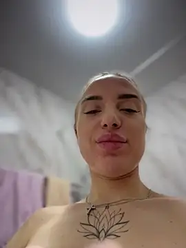 pinkstar  online show from February 5, 2026, 5:47 am